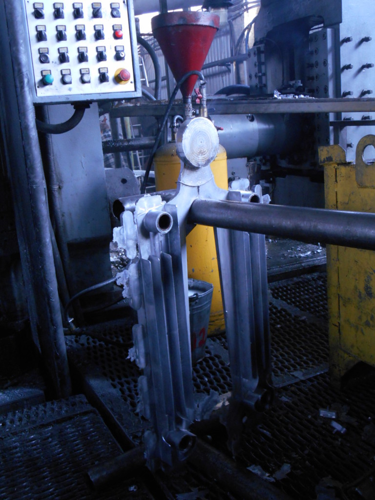 odlewanie ciśnieniowe aluminium i odlewy ekstrakcji